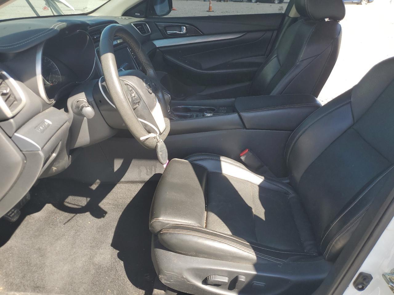 2017 NISSAN Maxima