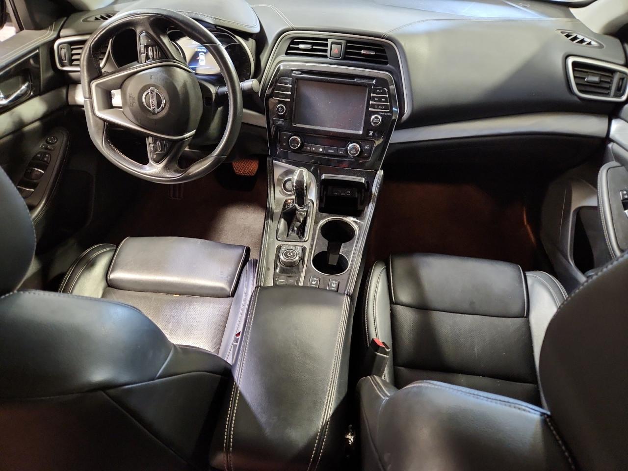 2017 NISSAN Maxima