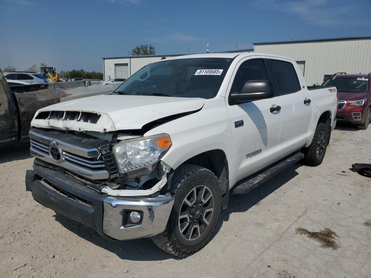 2017 TOYOTA TUNDRA