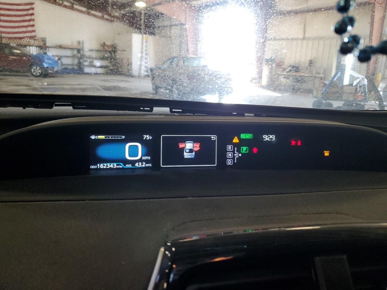 2016 TOYOTA PRIUS