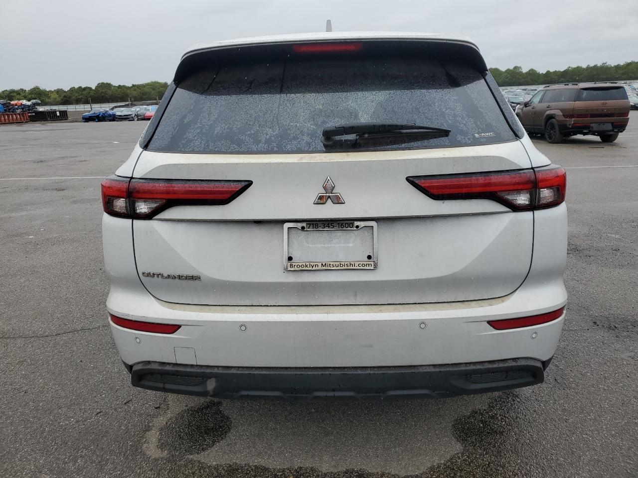 2022 MITSUBISHI outlander