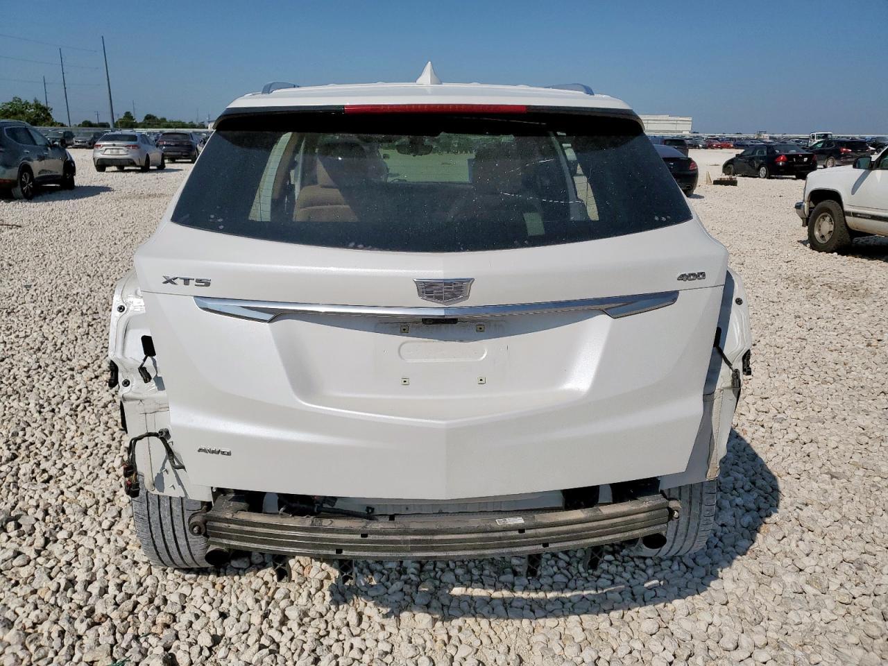 2022 CADILLAC XT5