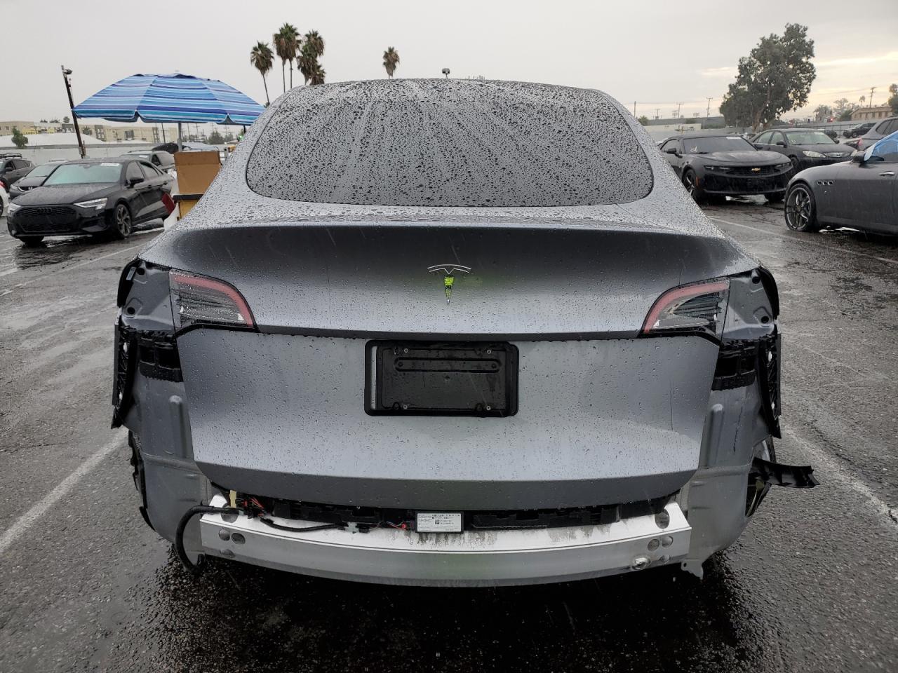 2024 TESLA MODEL Y