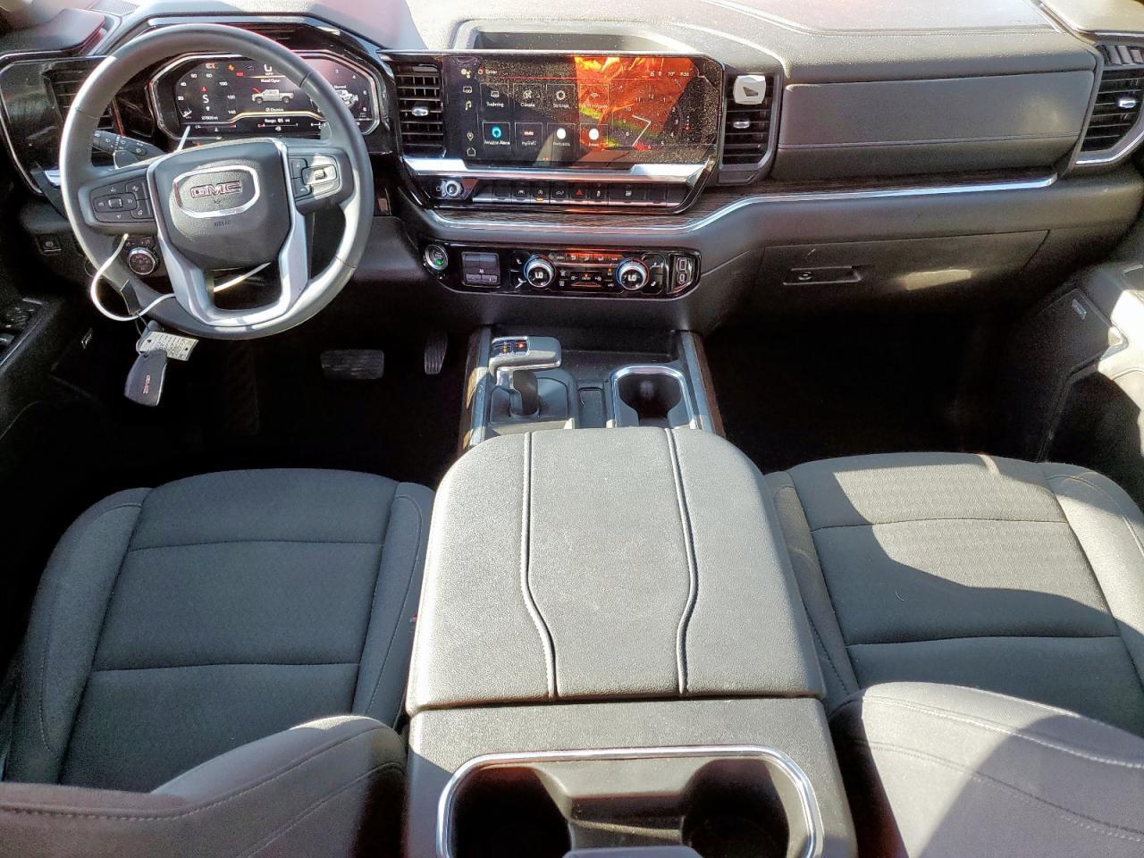 2024 GMC Sierra