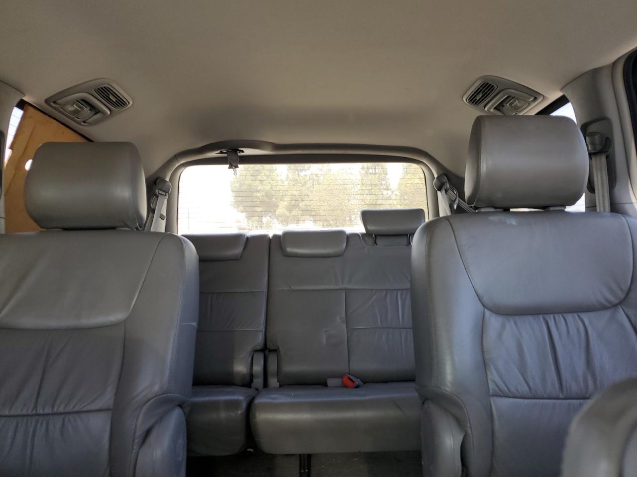 2004 TOYOTA SIENNA