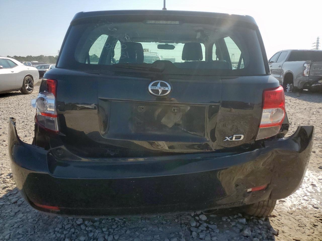 2010 TOYOTA SCION
