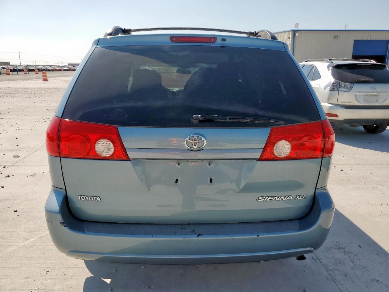 2008 TOYOTA SIENNA