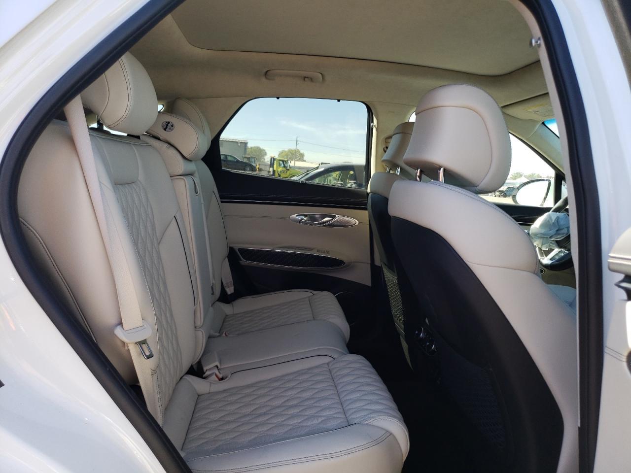 2024 GENESIS GV70