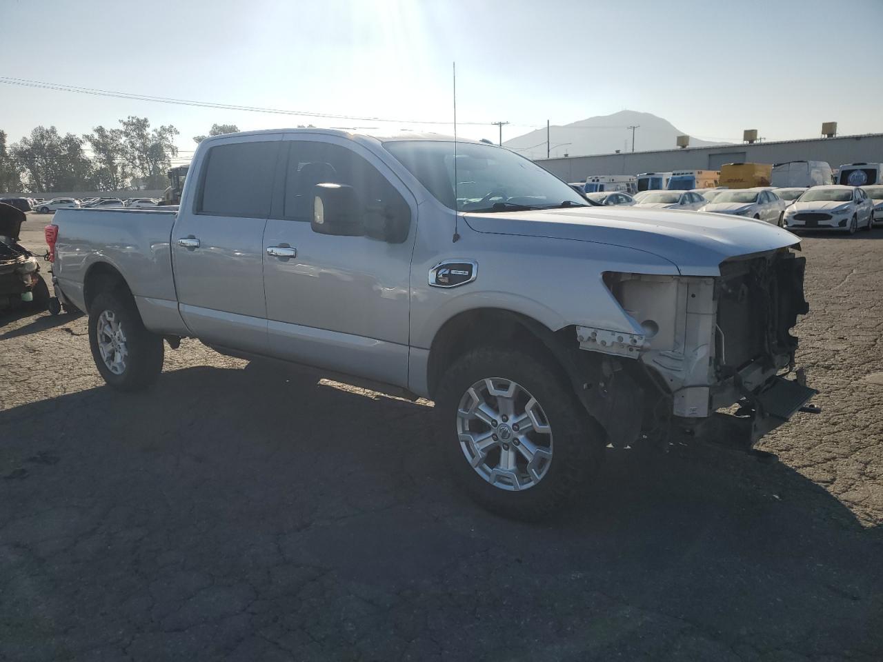 2016 NISSAN Titan
