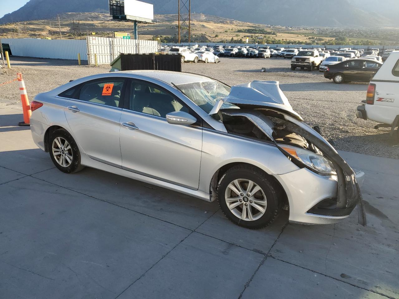 2014 HYUNDAI SONATA