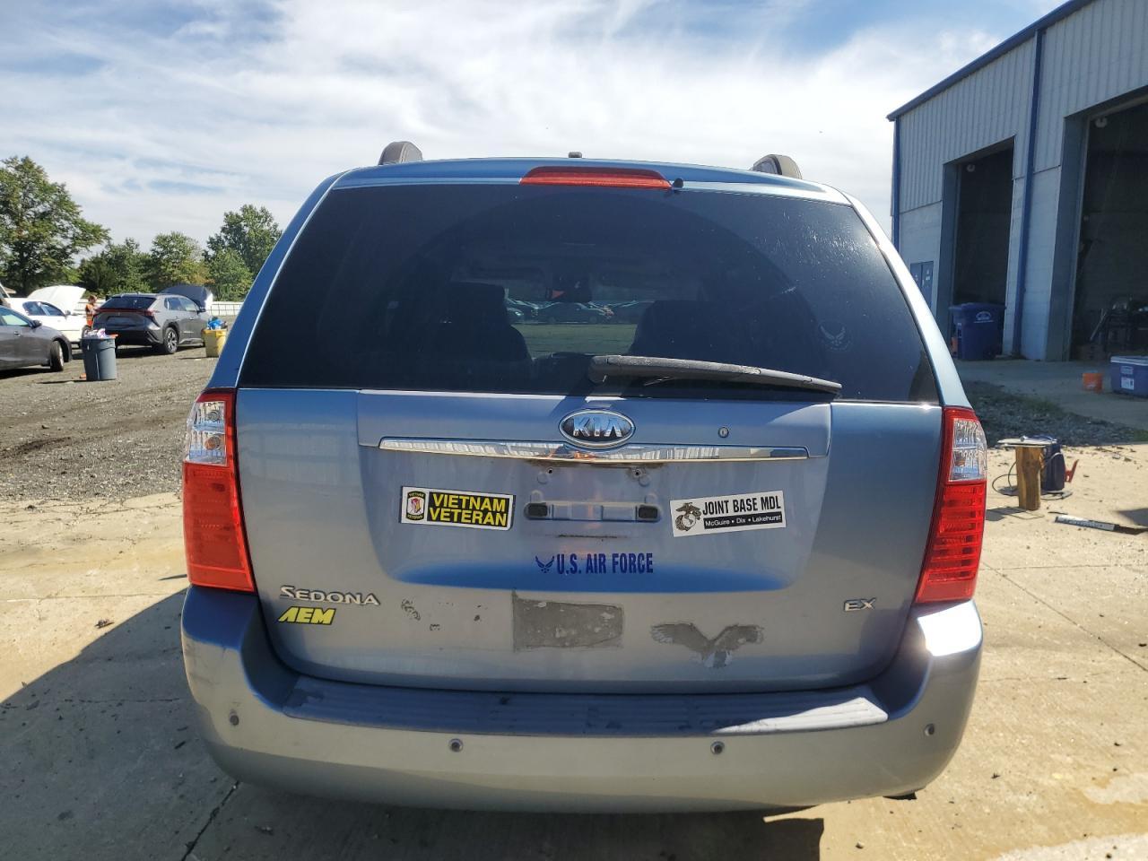 2008 KIA SEDONA