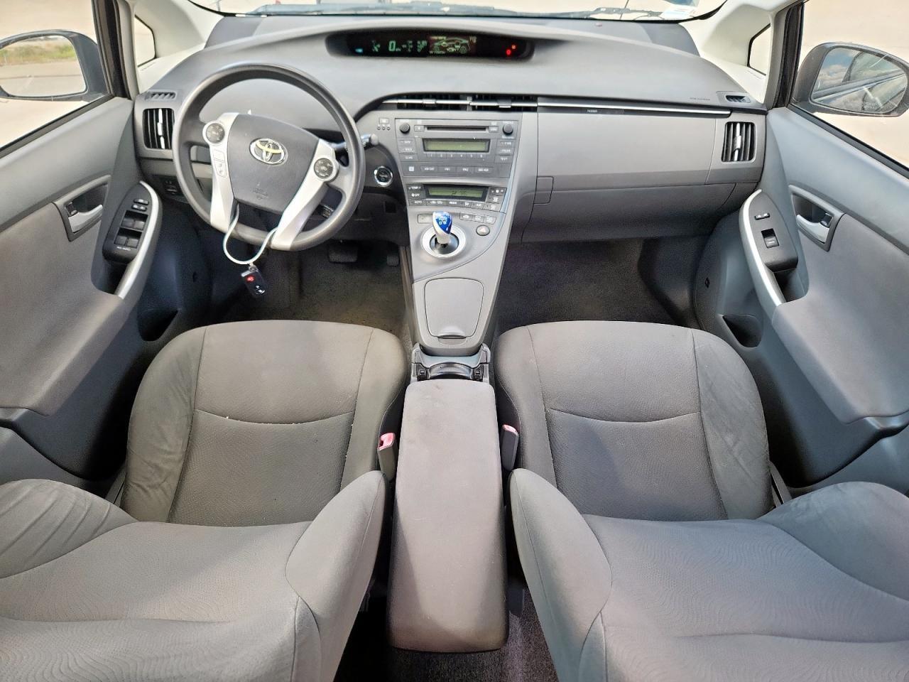 2011 TOYOTA PRIUS
