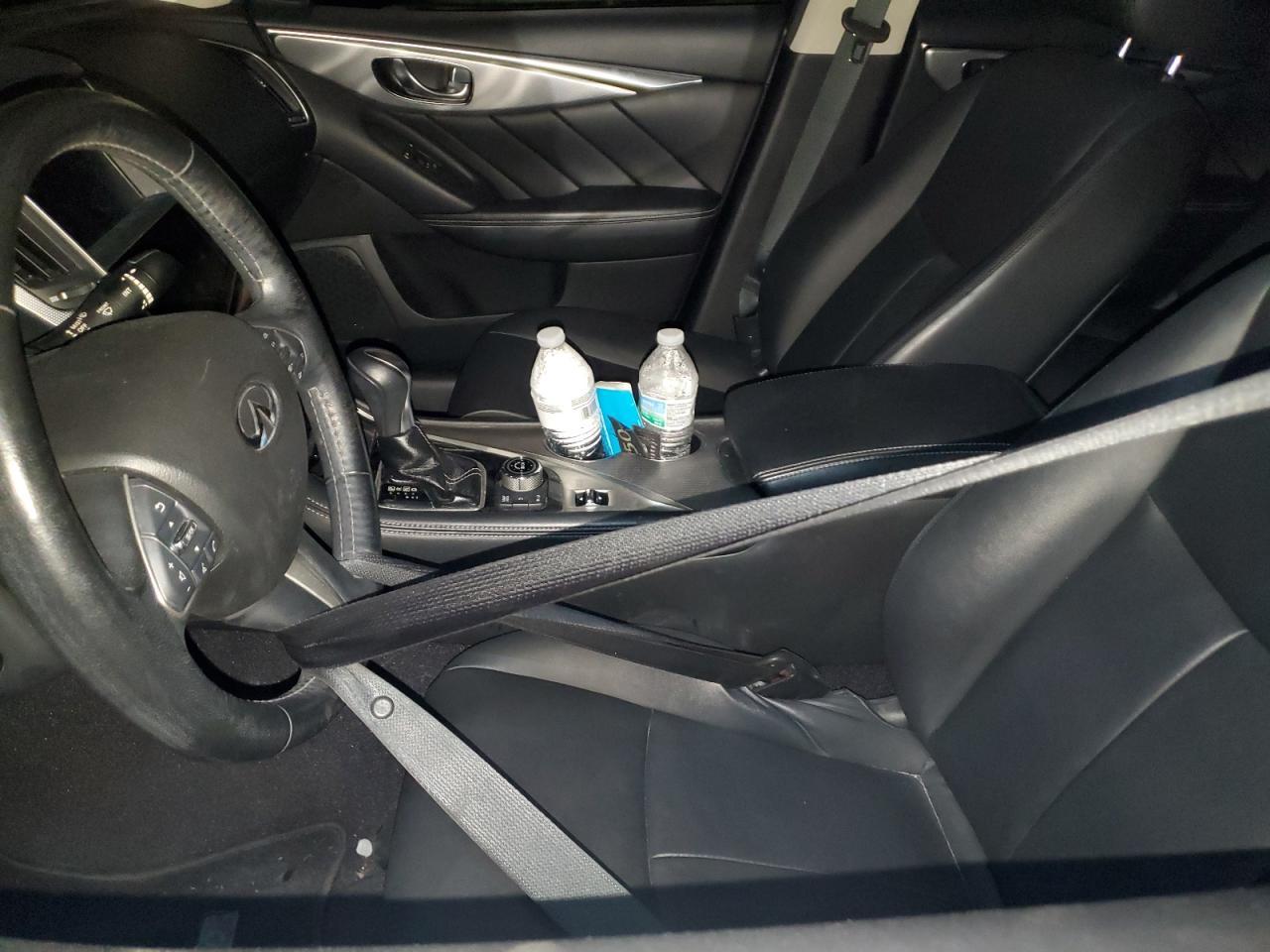 2016 INFINITI Q50