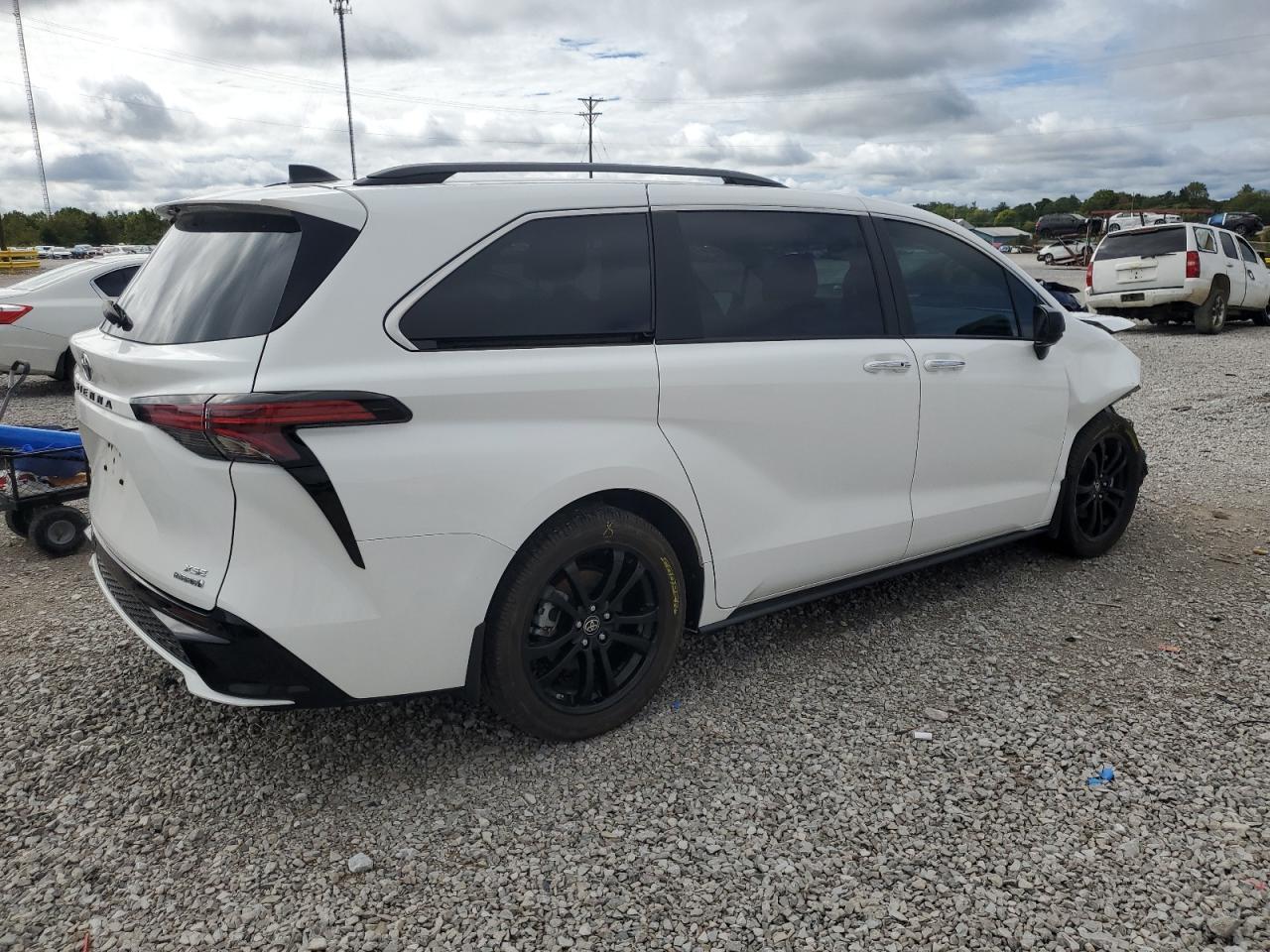 2023 TOYOTA SIENNA