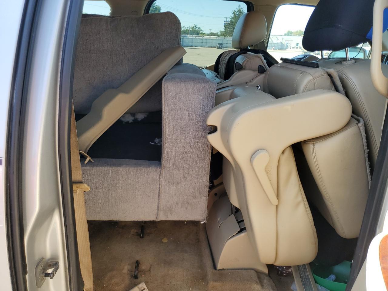 2011 CHEVROLET Suburban