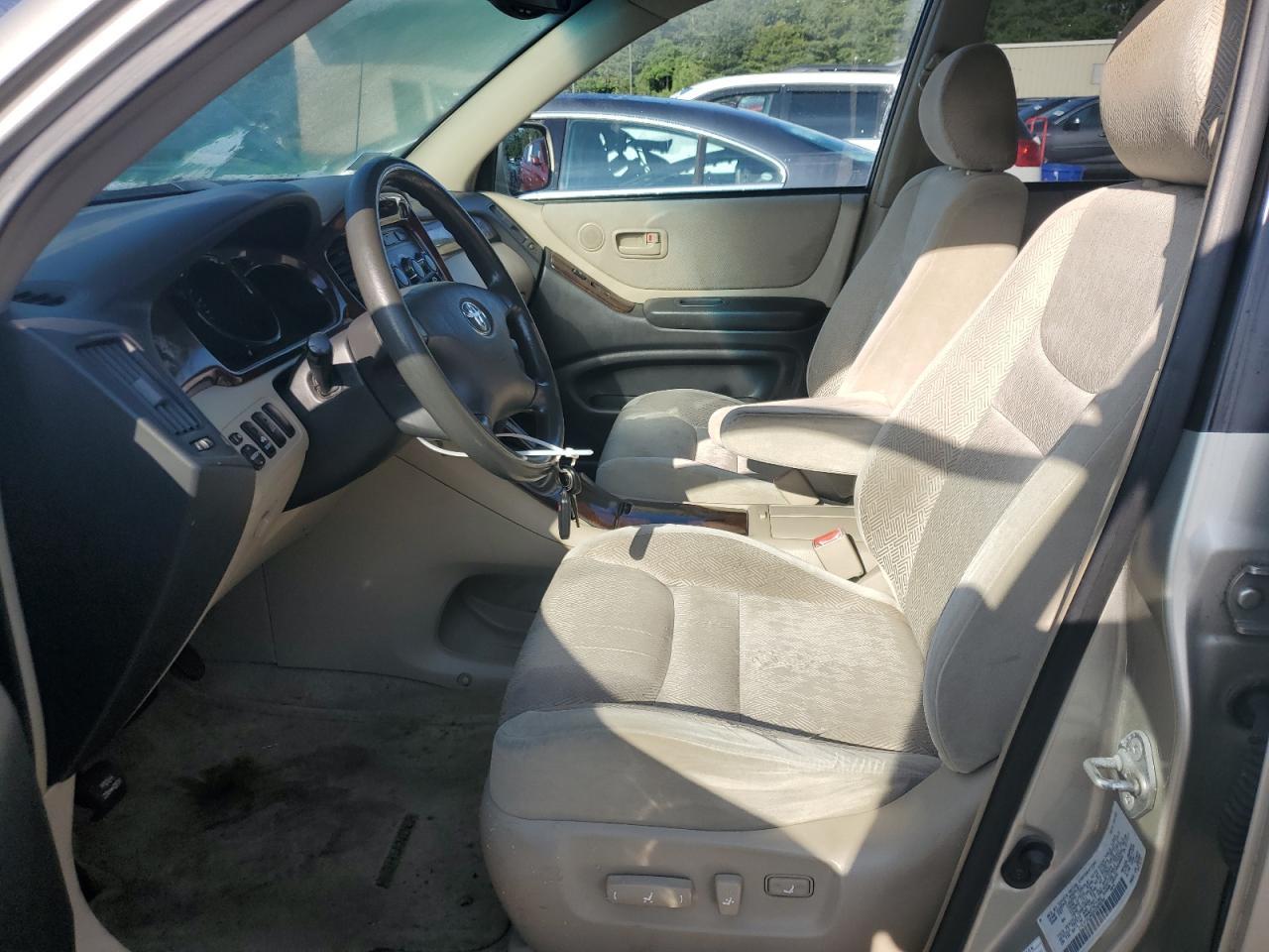 2002 TOYOTA HIGHLANDER