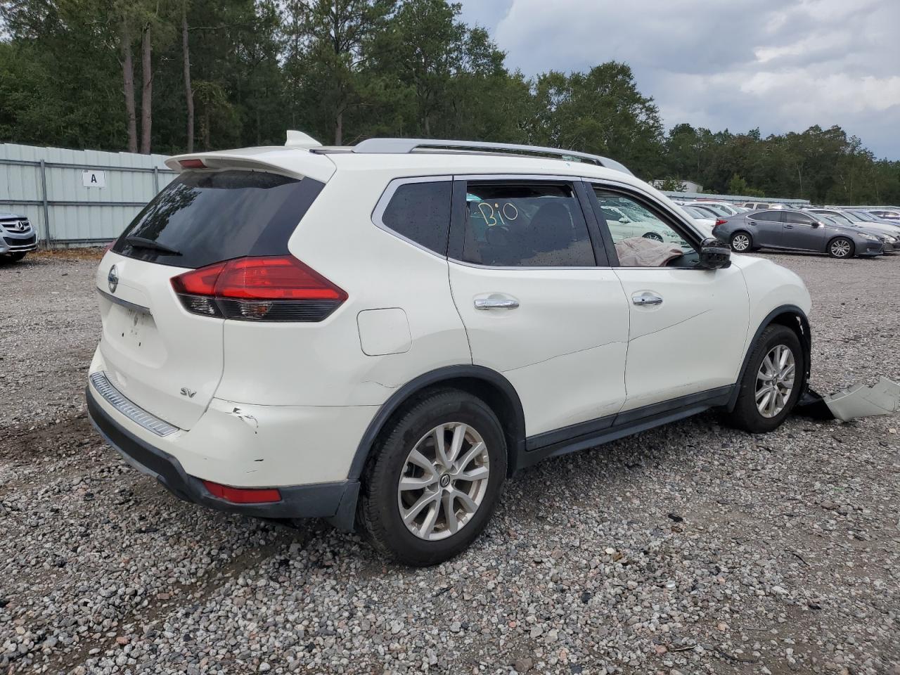 2017 NISSAN ROGUE
