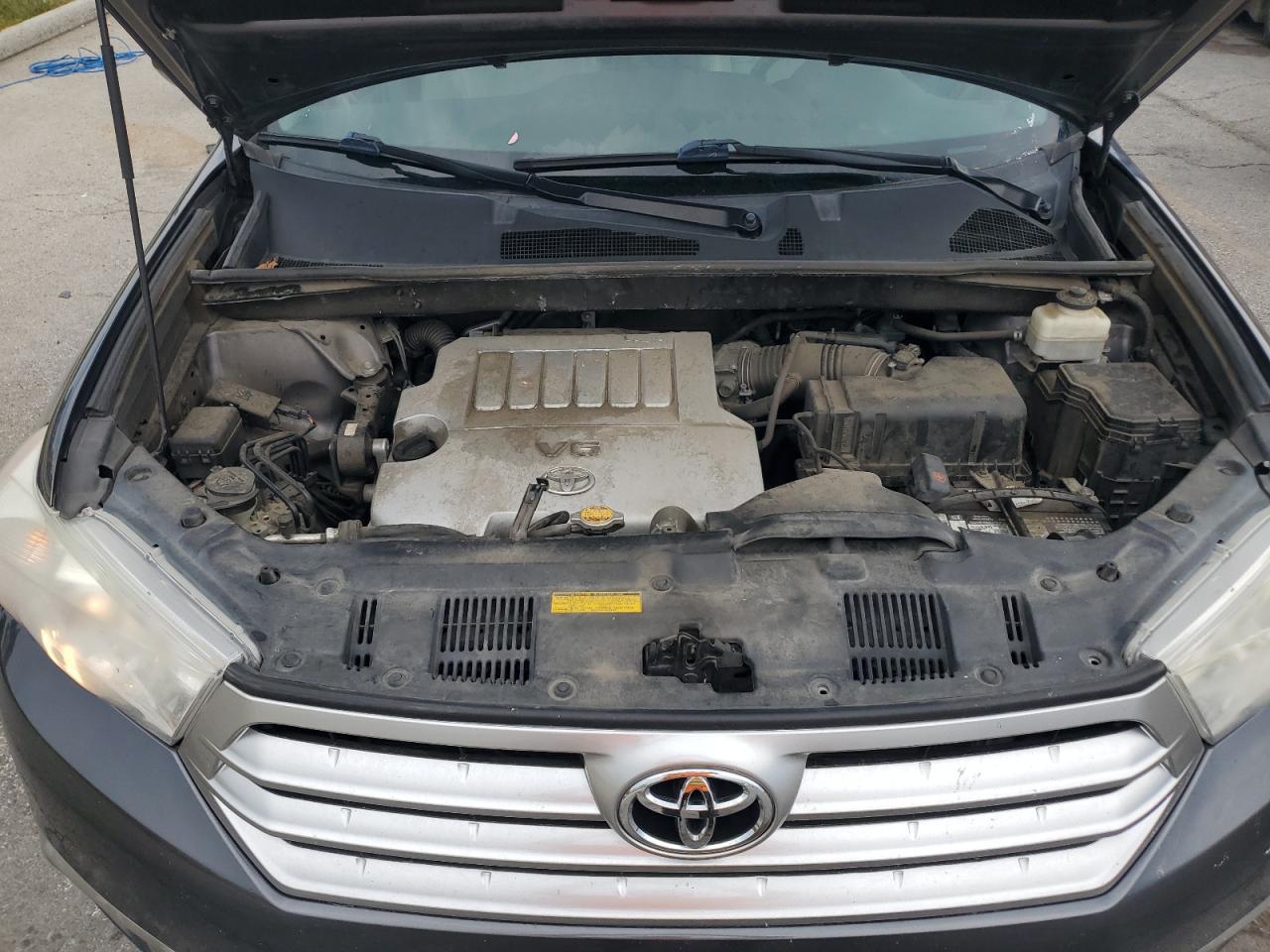 2012 TOYOTA HIGHLANDER