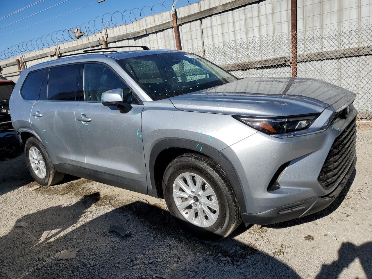2025 TOYOTA HIGHLANDER
