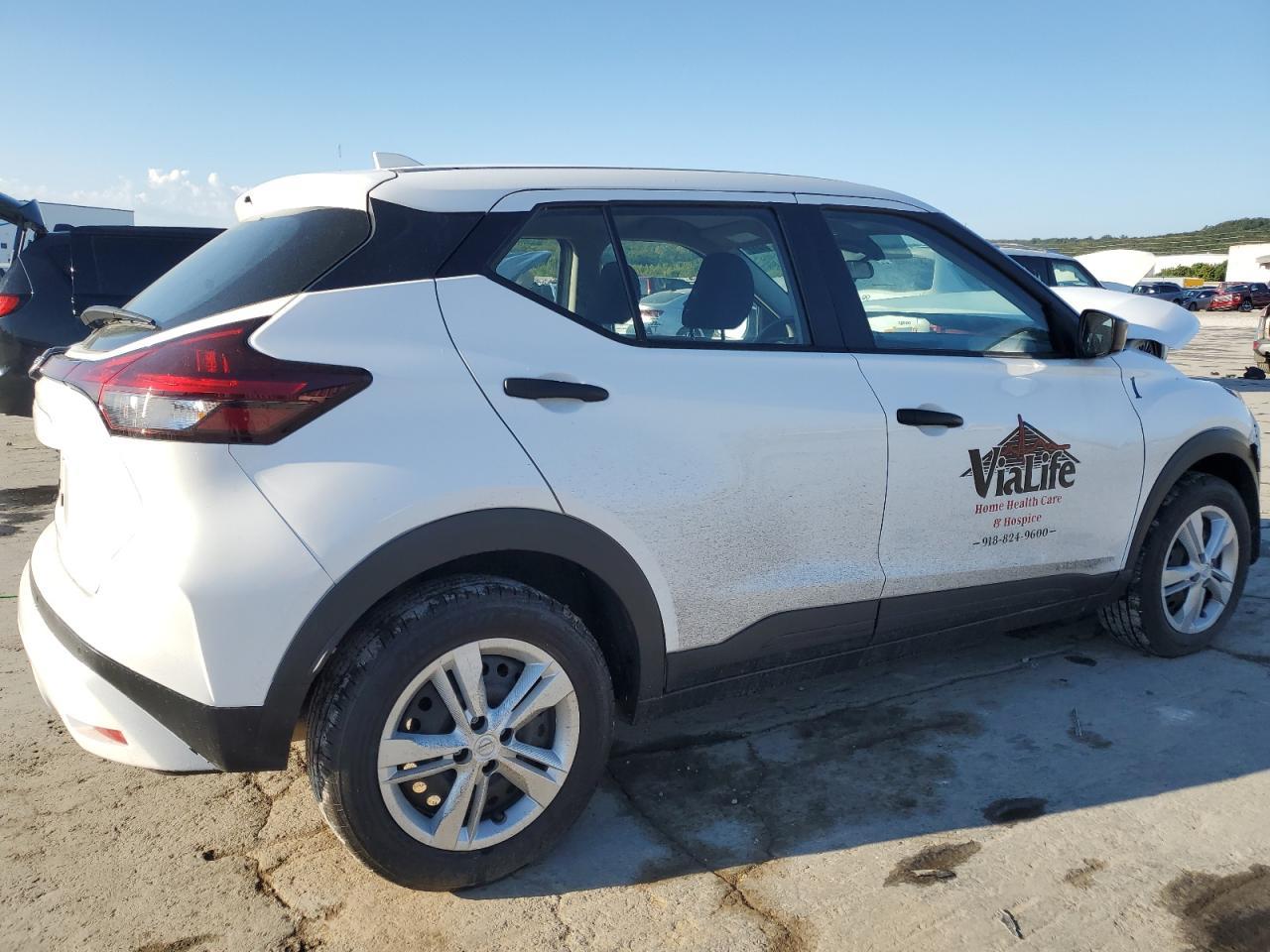 2024 NISSAN KICKS