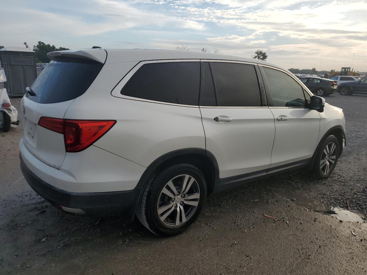 2017 HONDA PILOT
