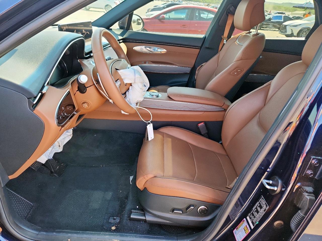2025 GENESIS GV70