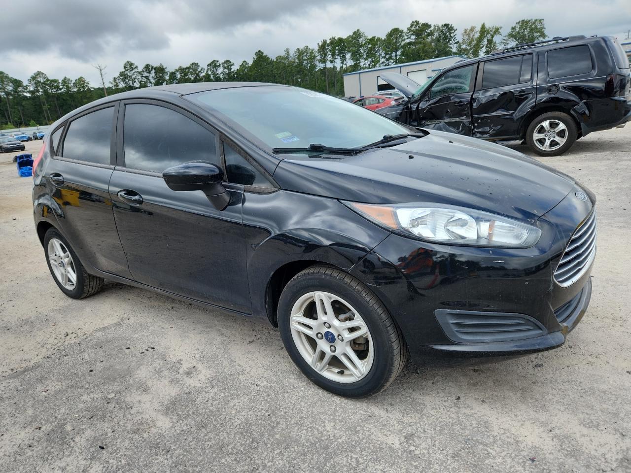 2017 FORD Fiesta