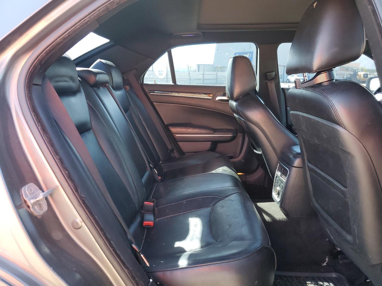 2011 CHRYSLER 300