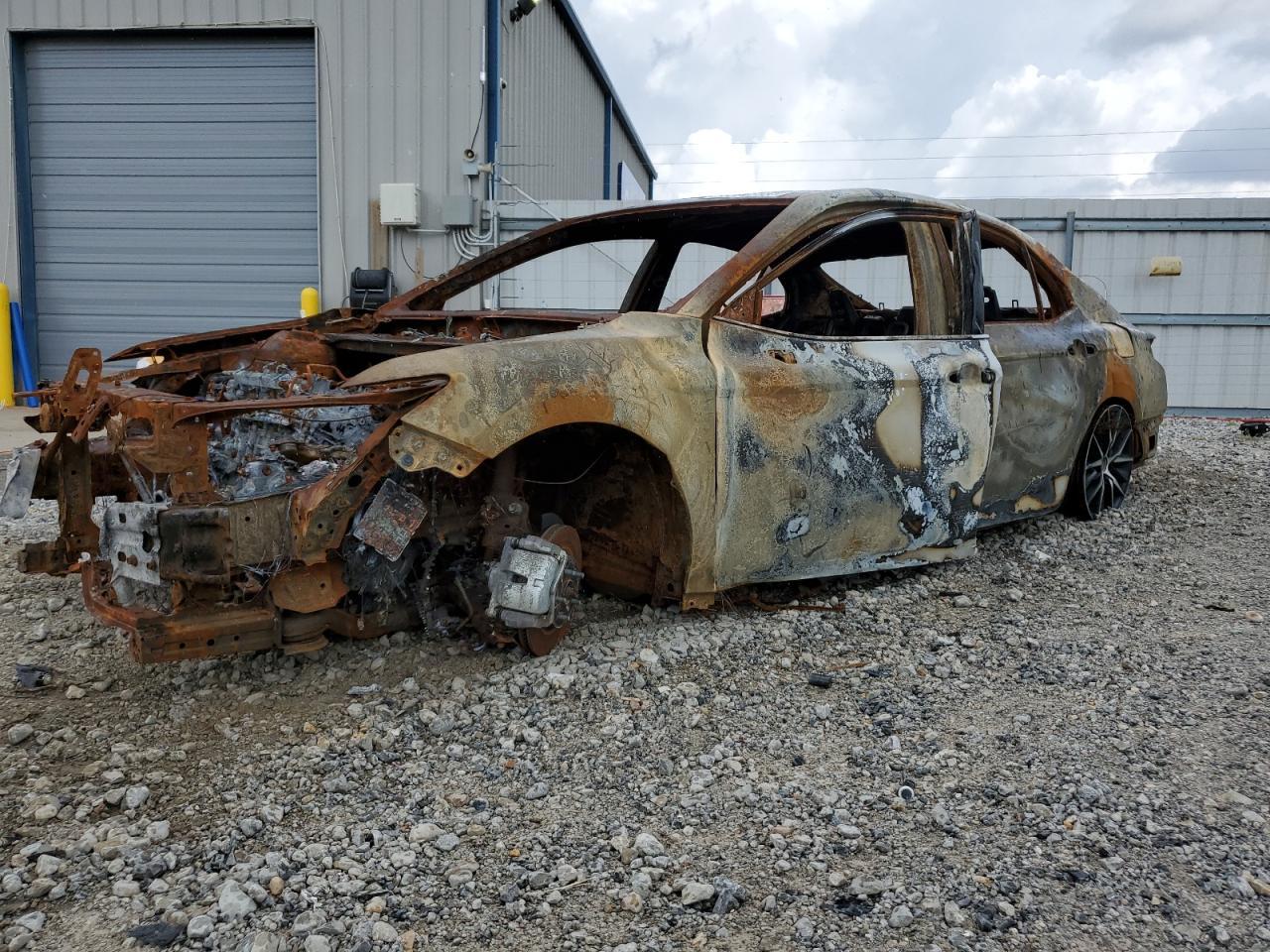 2023 TOYOTA CAMRY