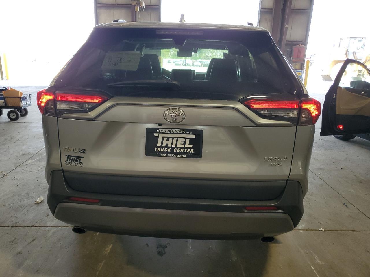 2019 TOYOTA RAV4