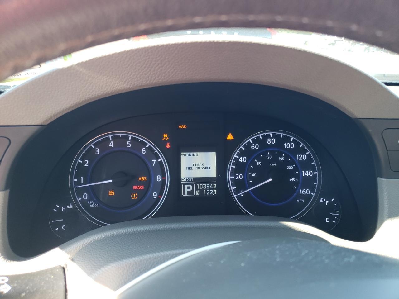 2012 INFINITI G37