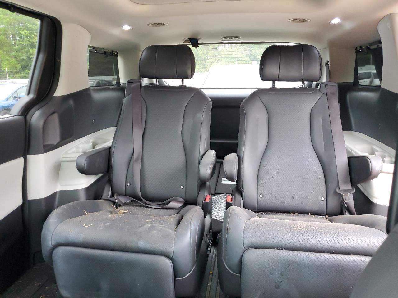 2024 KIA Carnival