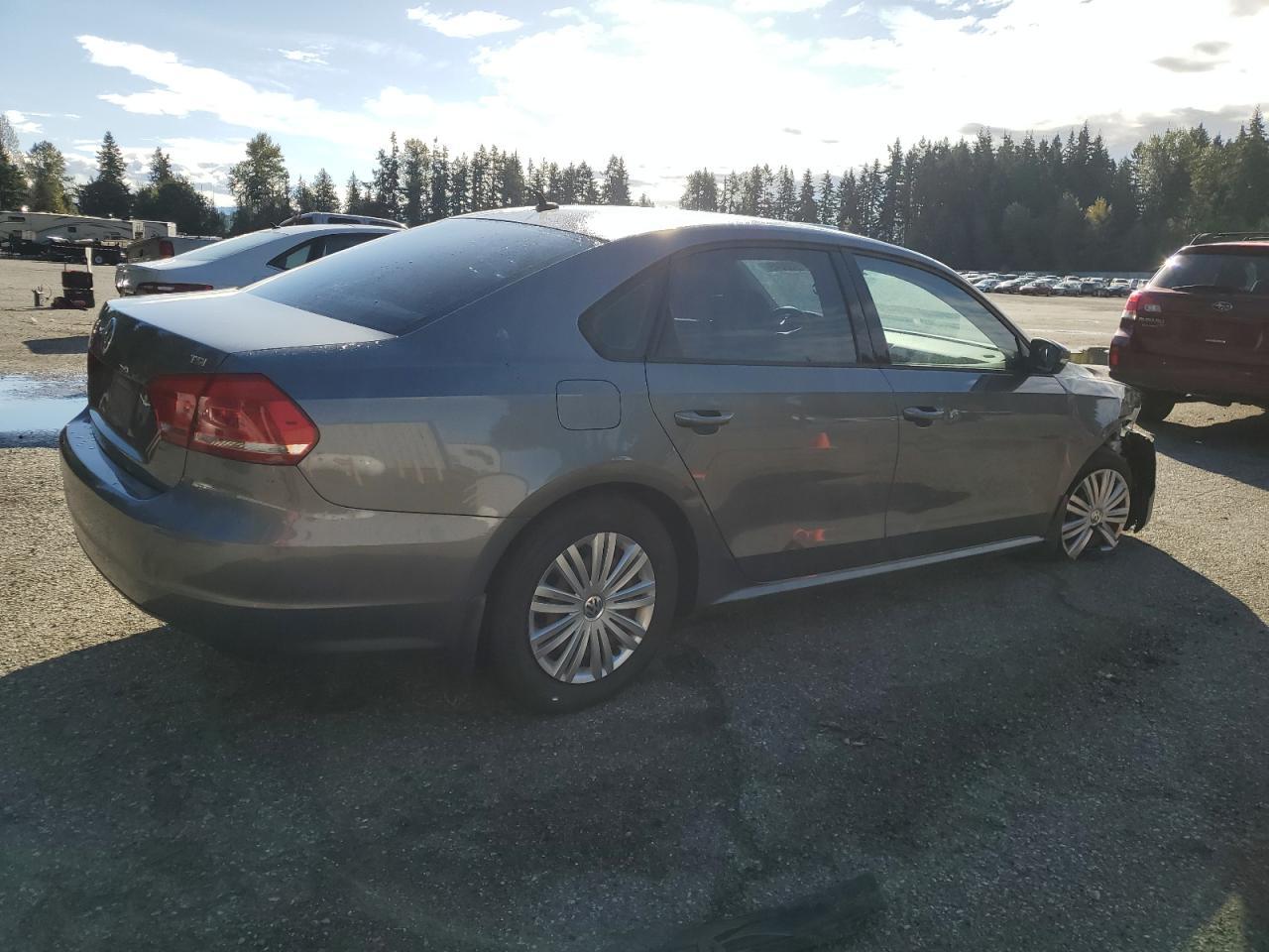 2015 VOLKSWAGEN Passat