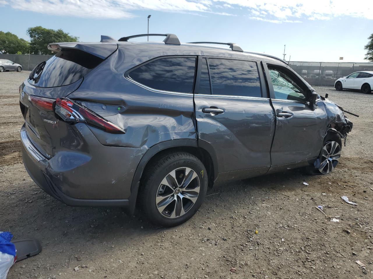 2024 TOYOTA HIGHLANDER