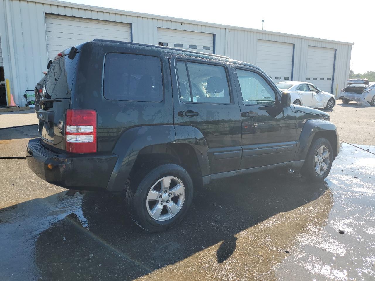 2012 JEEP Liberty