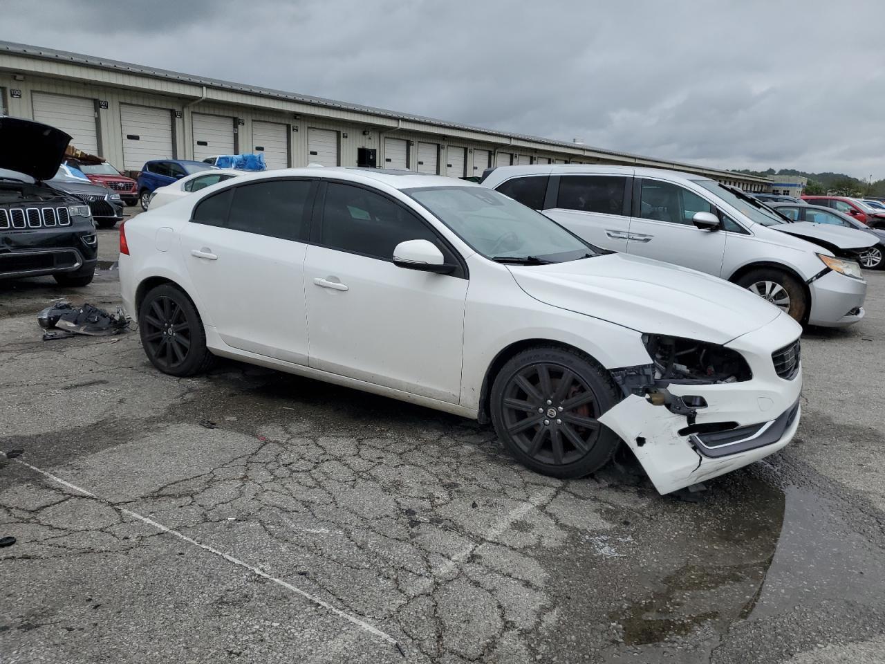 2016 VOLVO S60
