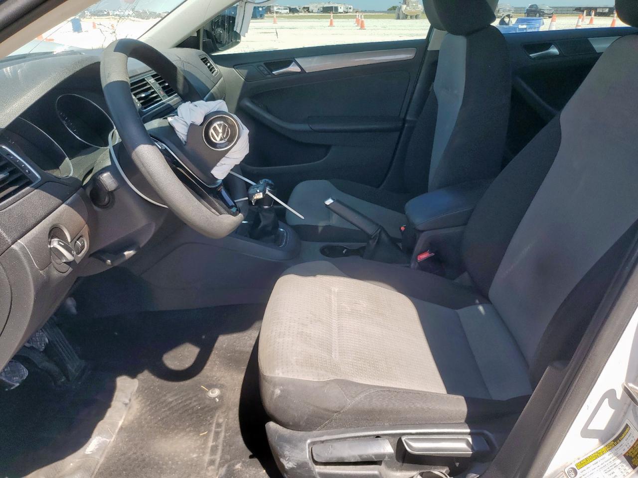 2017 VOLKSWAGEN JETTA