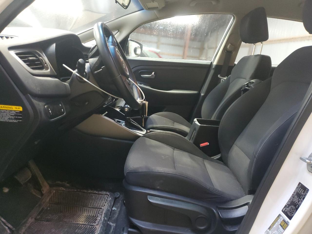 2014 KIA RONDO