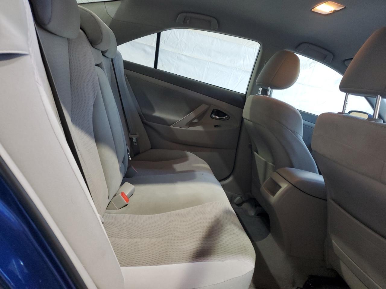 2011 TOYOTA CAMRY
