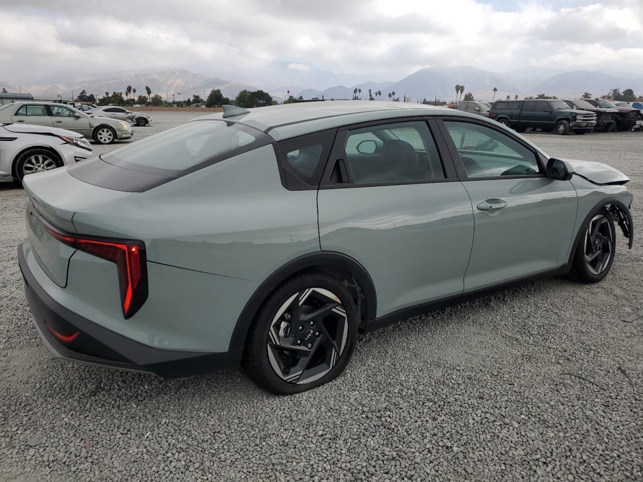 2025 KIA K4