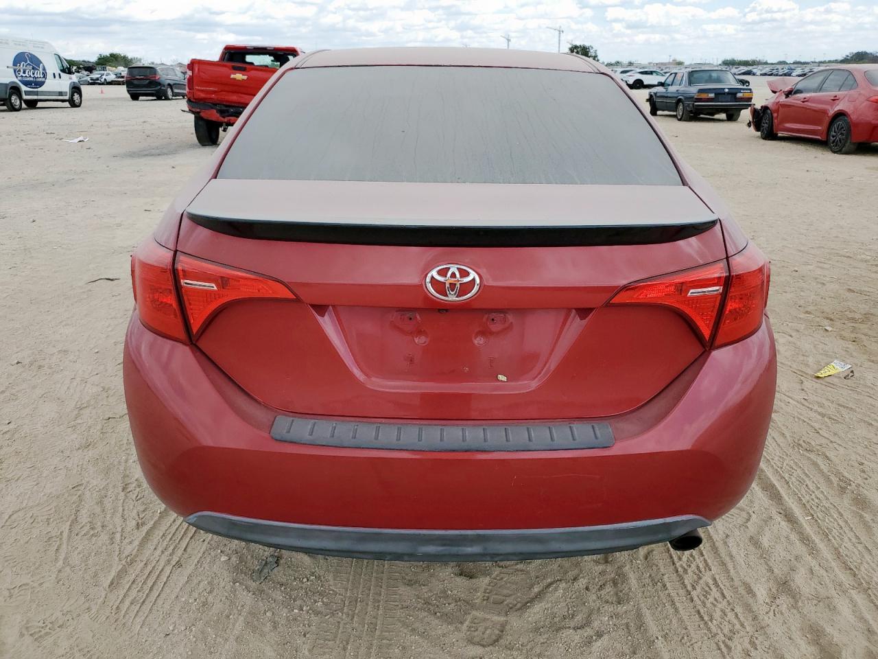 2018 TOYOTA COROLLA