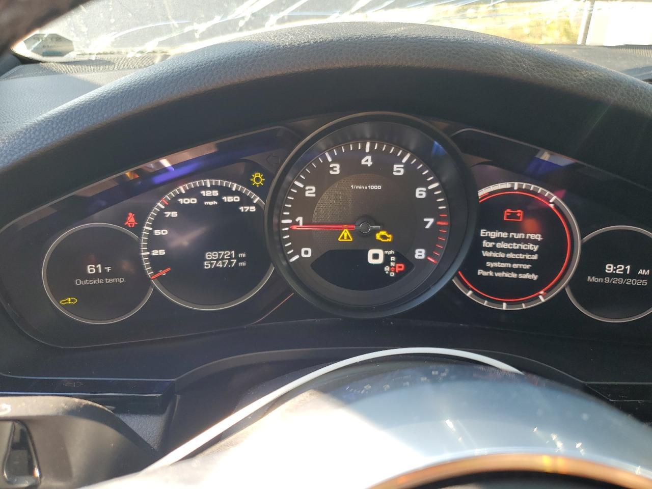 2019 PORSCHE CAYENNE