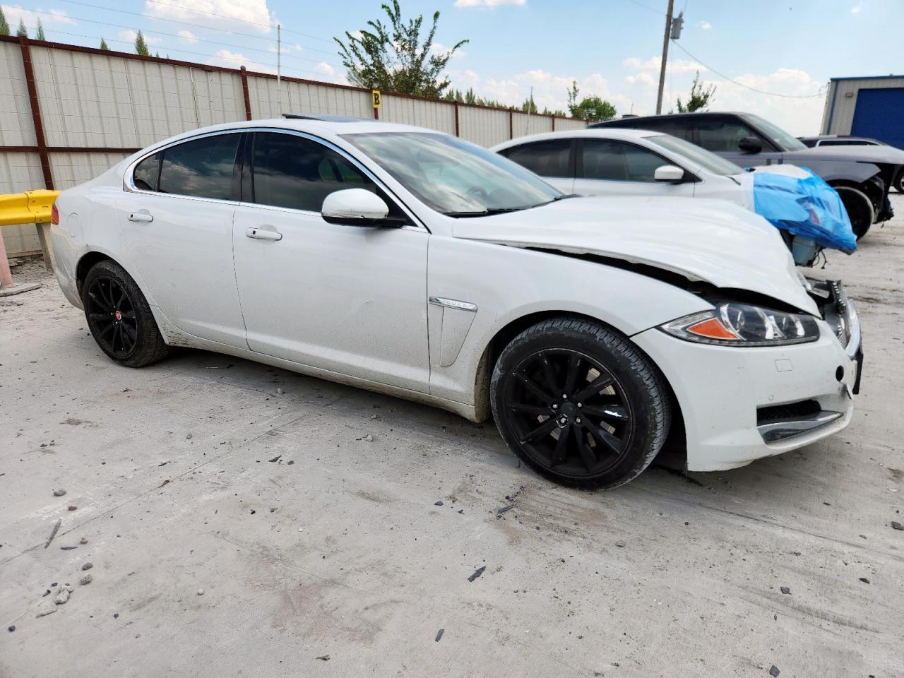 2014 JAGUAR XF
