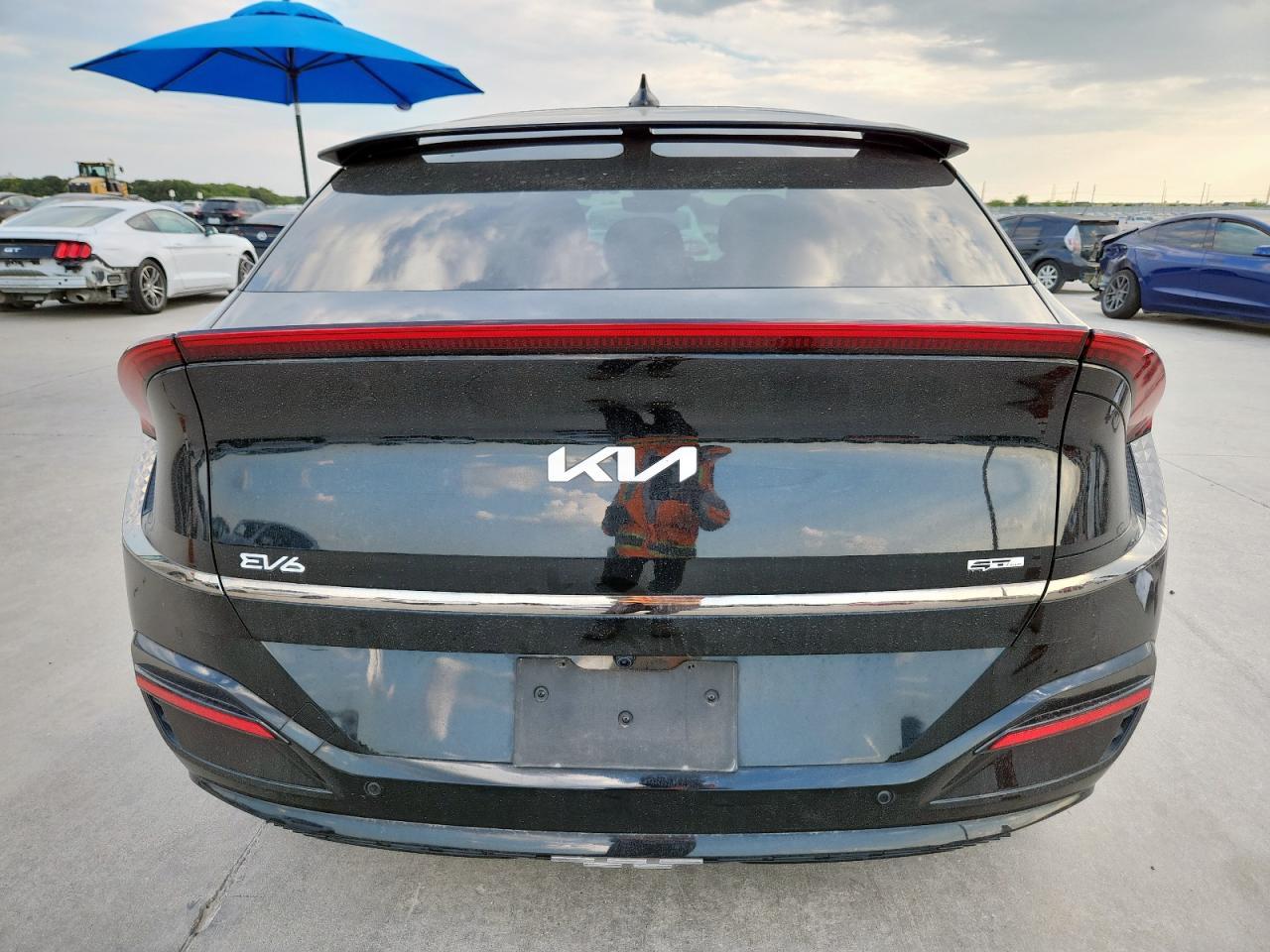 2023 KIA EV6