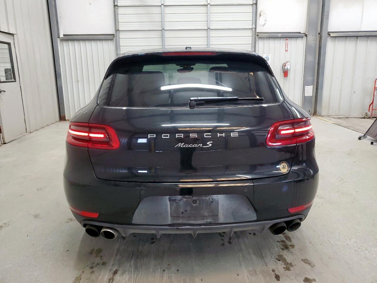 2018 PORSCHE Macan