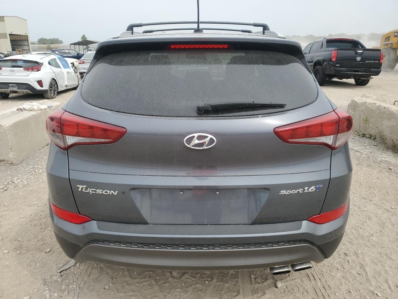 2016 HYUNDAI TUCSON