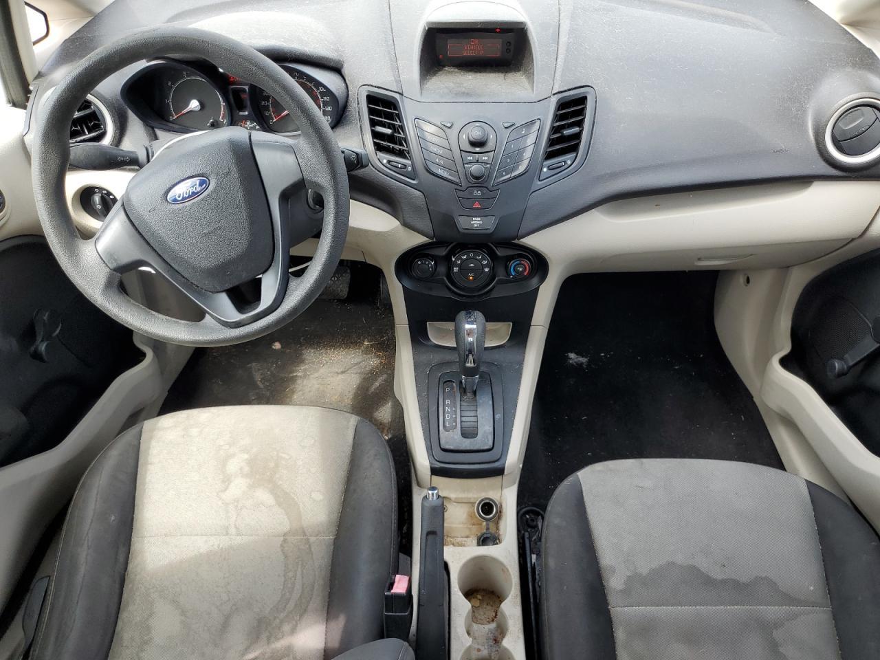 2013 FORD Fiesta