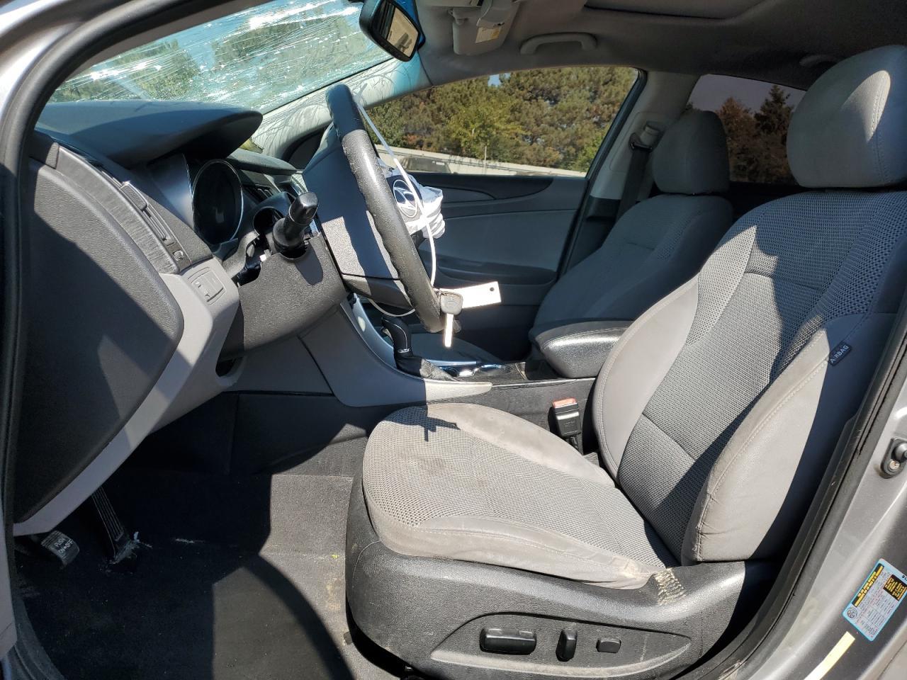 2011 HYUNDAI SONATA