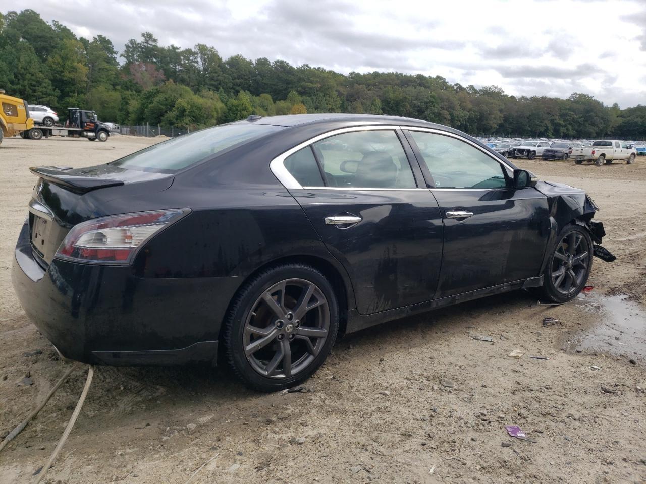 2014 NISSAN Maxima