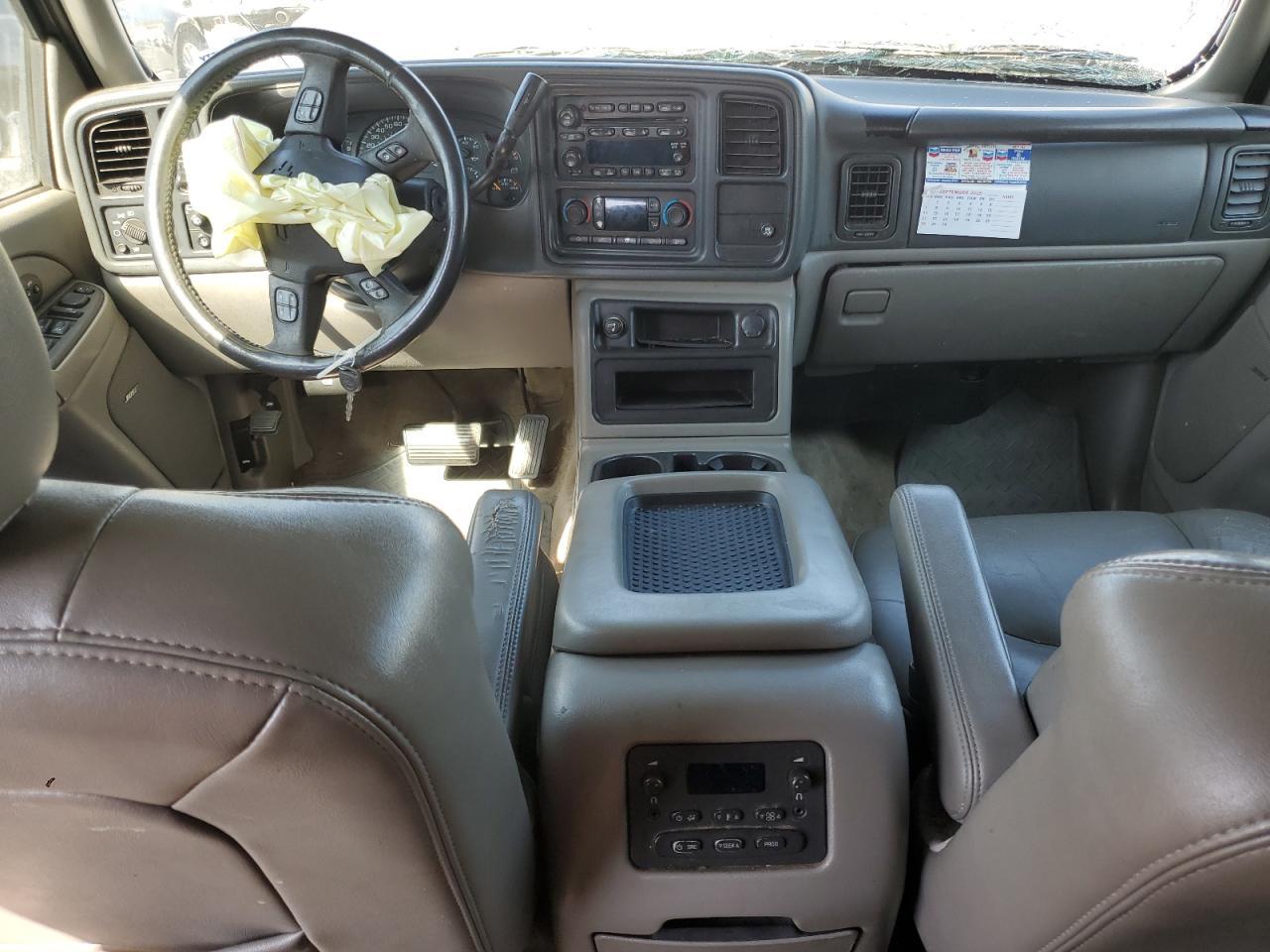 2005 CHEVROLET Suburban